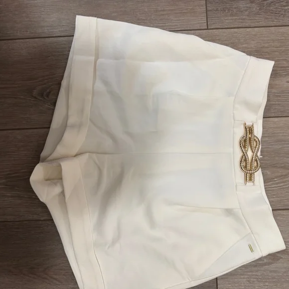 Guess Cream High-Waist Shorts with Gold Accent - Picture 5 of 6